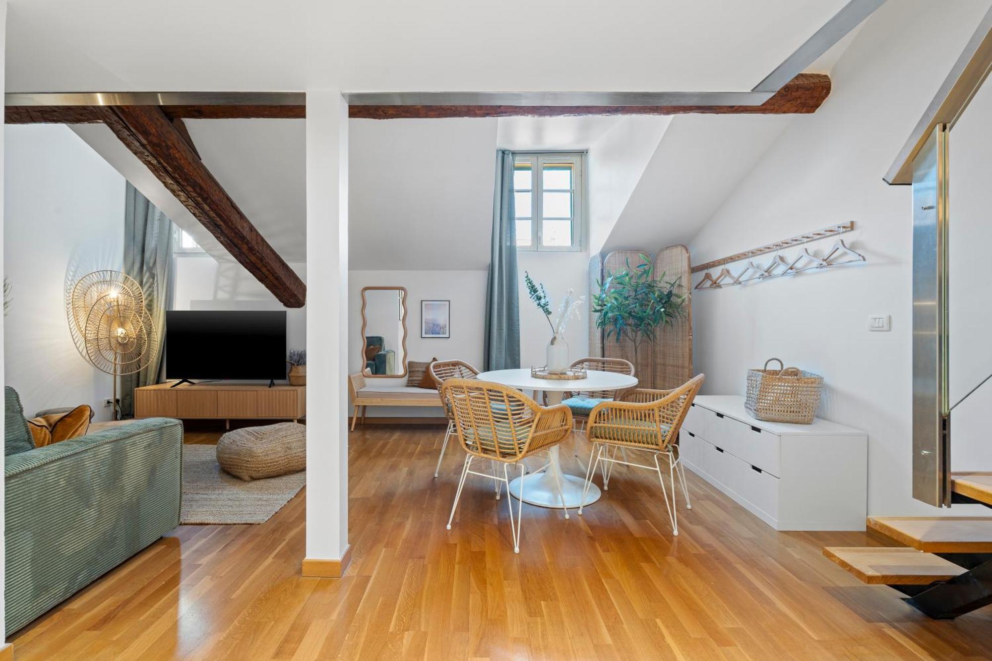Appartamento Renting - 3 Massena - Chic Escape Luxury Duplex Place Massena Nizza